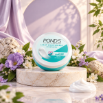 Pond's Light Moisturiser Non-Oily Fresh Feel 100ml